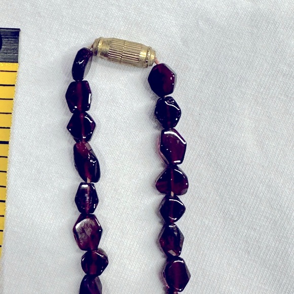 Eighteen inch garnet necklace - Picture 3 of 3
